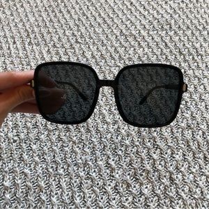 Black frame sunglasses